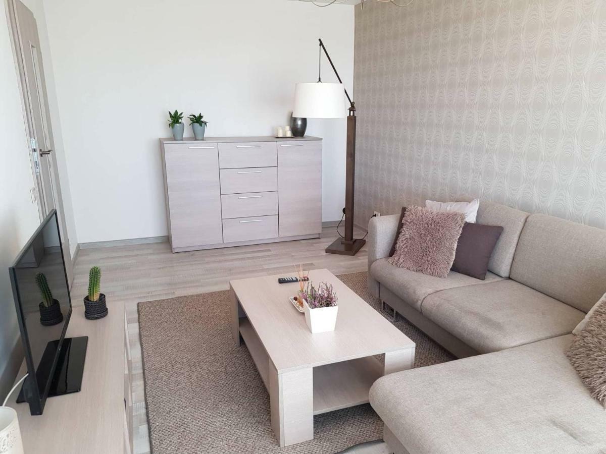 Apartamentai Centras Šiauliai Exteriör bild